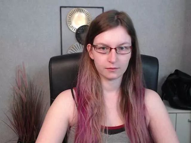 EmmaHeart on BongaCams
