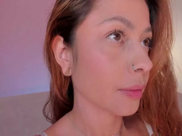 Freechat ErikaBenz on BongaCams