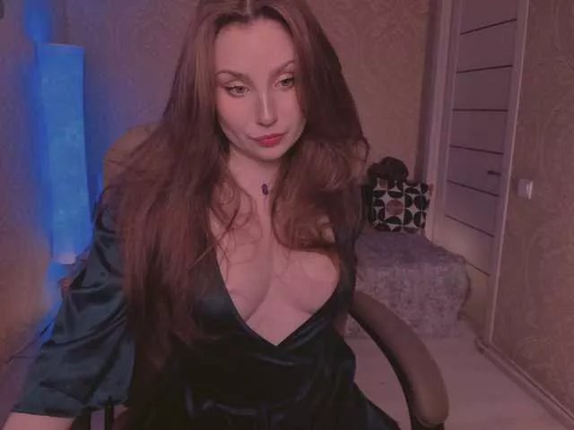 Esmeerrr on BongaCams