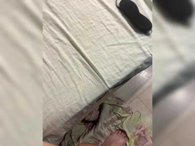 Freechat Essss33331 on BongaCams