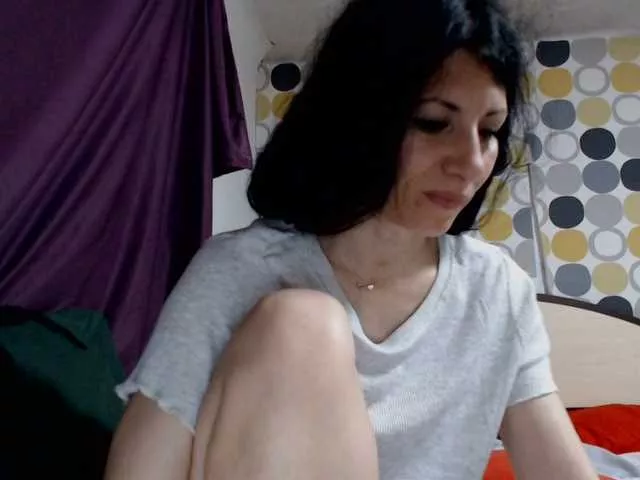 Offline evacrisxxxx on BongaCams