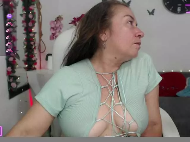 Offline Evil-neighbor on BongaCams