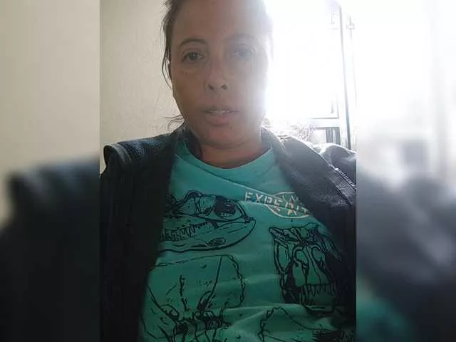 Offline Fanyah on BongaCams