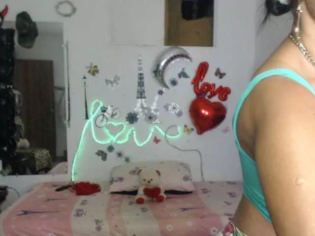 flacapaola11 on BongaCams
