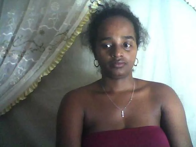 Freechat Flania on BongaCams