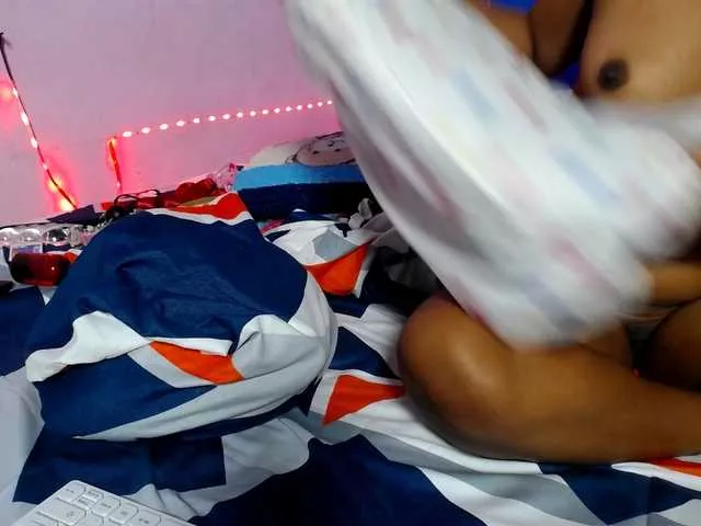 Offline Franci-hot4 on BongaCams