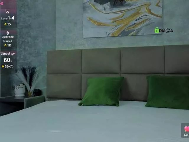 Gold-Couple2 on BongaCams