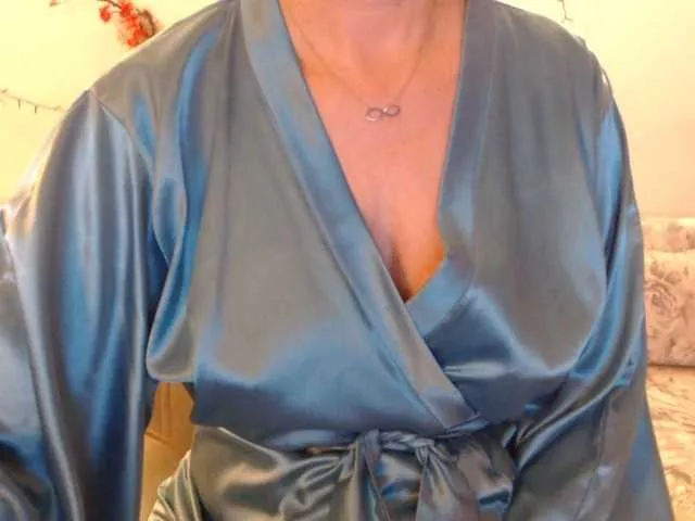 Offline goodSnowQueen on BongaCams