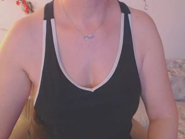 Offline goodSnowQueen on BongaCams