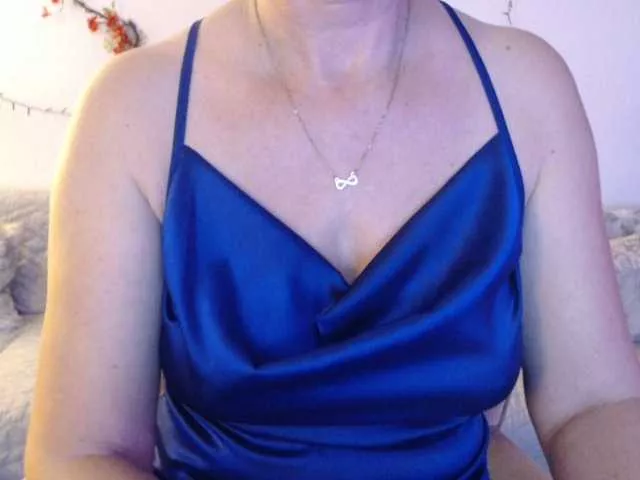 Offline goodSnowQueen on BongaCams