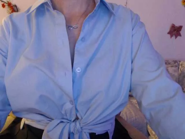 Offline goodSnowQueen on BongaCams