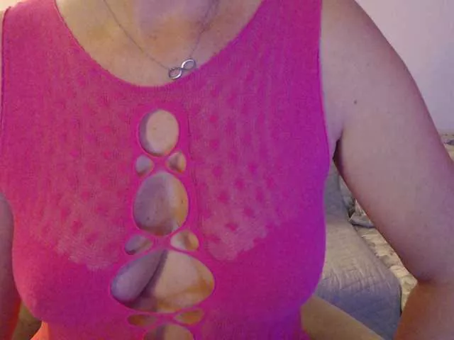 Offline goodSnowQueen on BongaCams