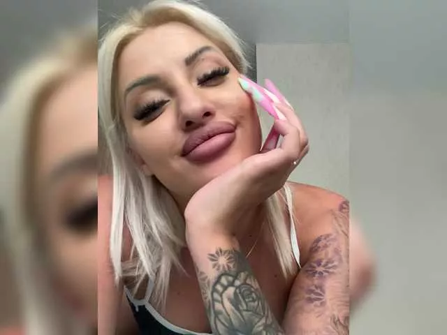 Offline GraceHotDavies on BongaCams