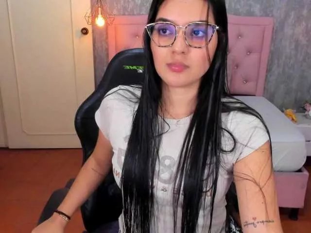 Hadley- on BongaCams