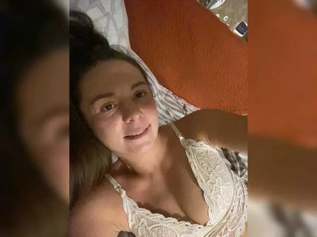 HelgaLeo on BongaCams