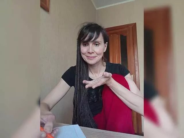 Hellenalonenochka on BongaCams