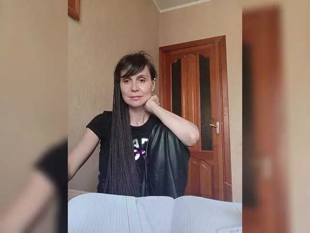 Hellenalonenochka on BongaCams