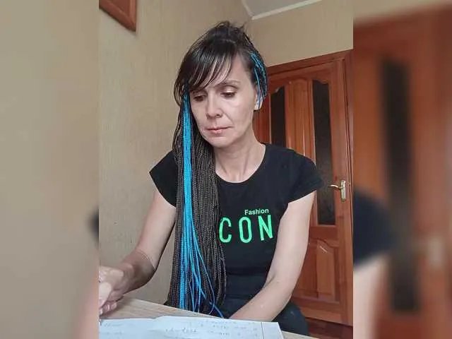 Hellenalonenochka on BongaCams
