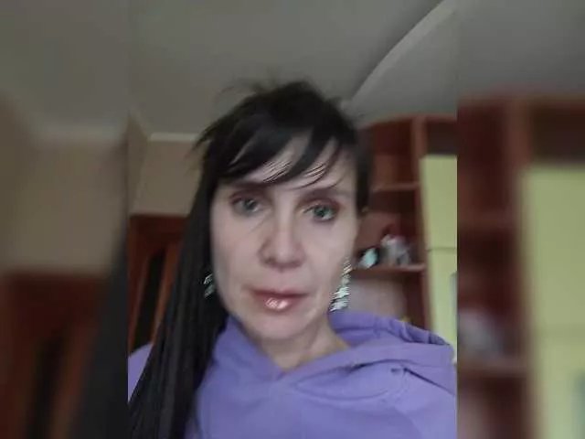 Hellenalonenochka on BongaCams