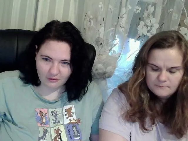 HollyXEva on BongaCams