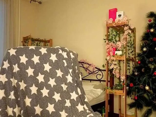 HoneyComfya — @total -- countdown: @sofar collected, @remainI handbra