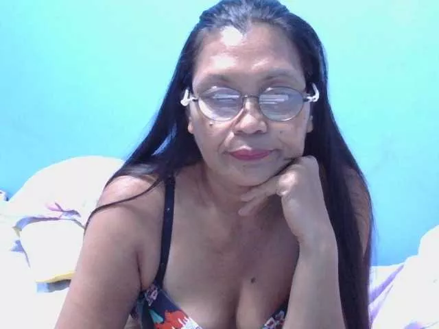 Offline hOtGranny4u on BongaCams