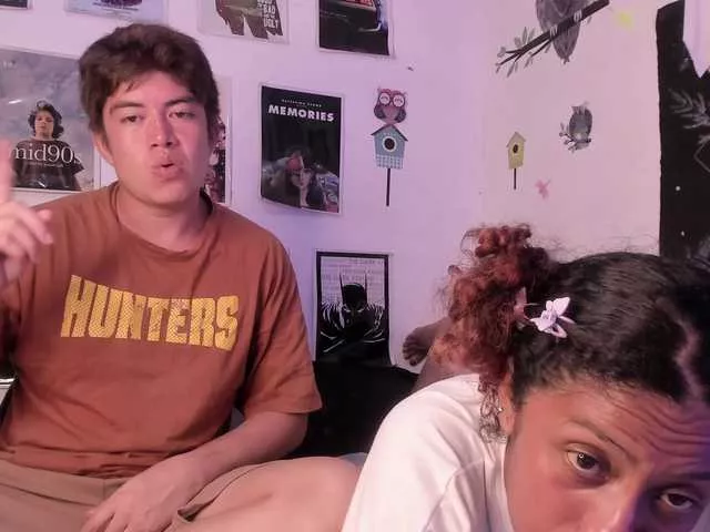 Freechat HotHoneyChile on BongaCams