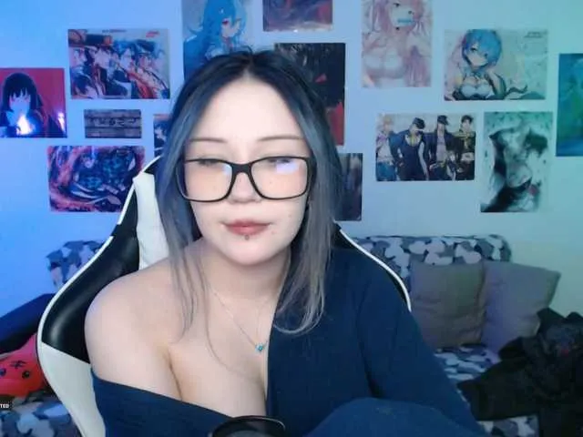 Offline Hugo-Min on BongaCams