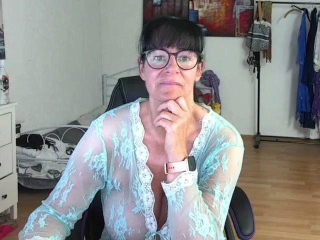 Offline illymaus on BongaCams