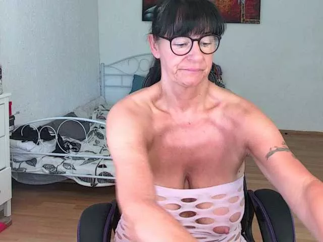 Offline illymaus on BongaCams