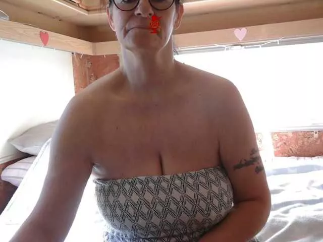 Offline illymaus on BongaCams