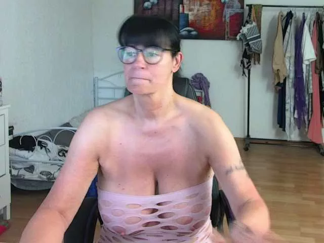 Offline illymaus on BongaCams