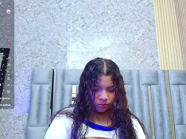 Freechat innocenthazel on BongaCams