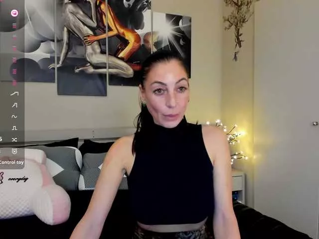 Offline IrinkaGata on BongaCams