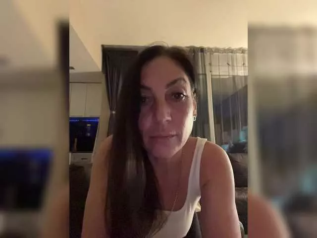 Offline IrinkaGata on BongaCams