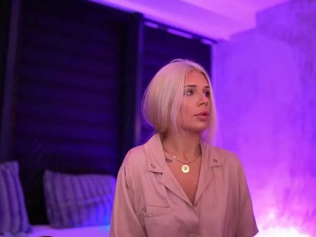 IvyRowa on BongaCams