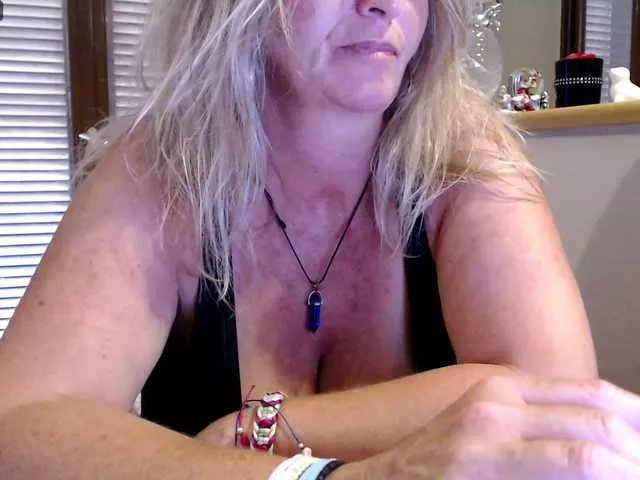 JennaDeluxe on BongaCams