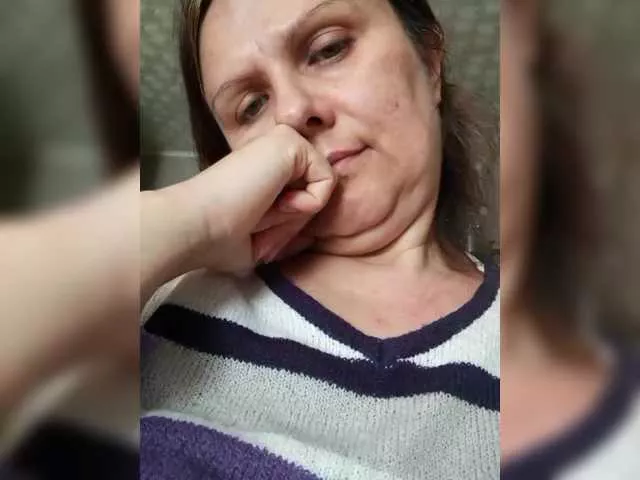 Offline Juli-huston on BongaCams