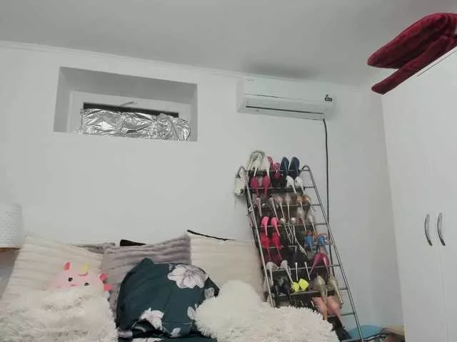 Freechat JuliaHayes90 on BongaCams