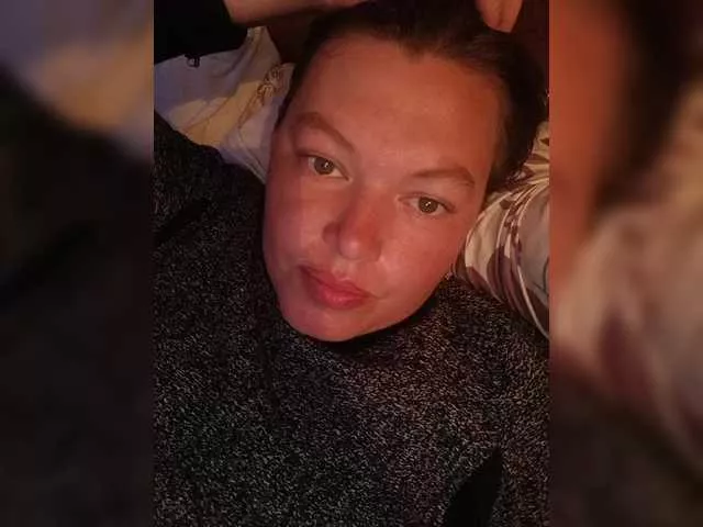 Offline Juliamad on BongaCams