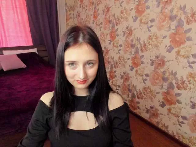 Offline JulietMonli on BongaCams