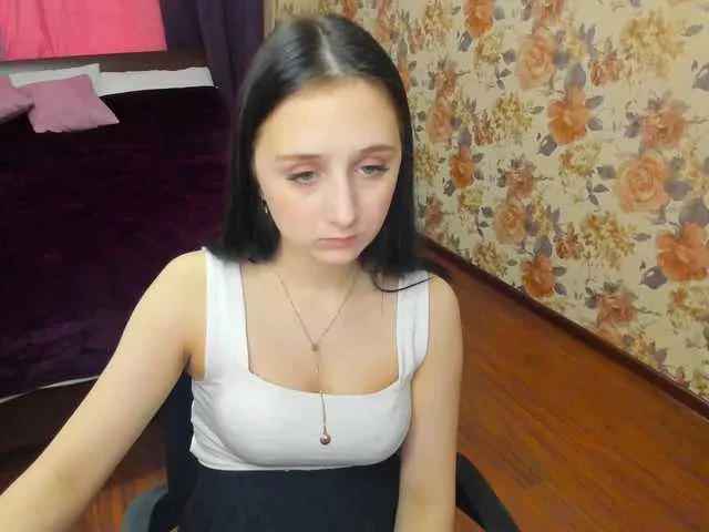 Offline JulietMonli on BongaCams