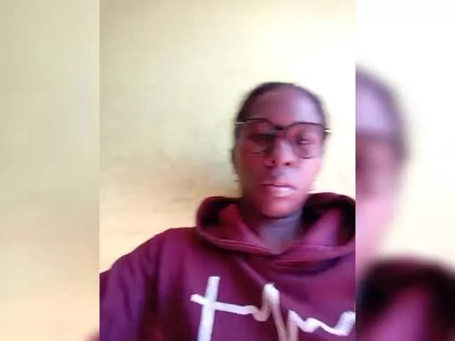 Offline Katty-12 on BongaCams