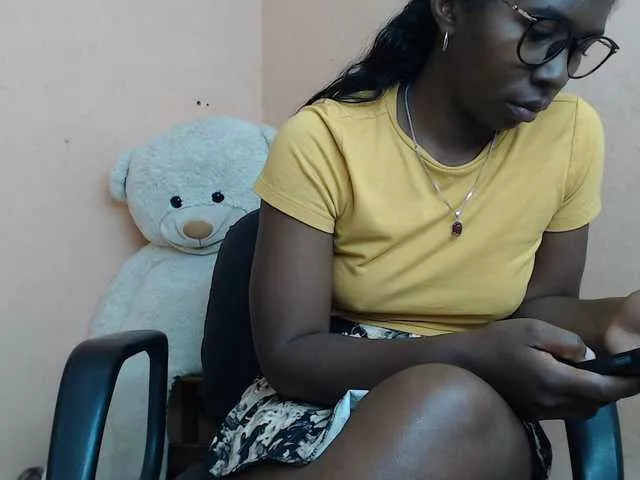 Offline Katty-12 on BongaCams