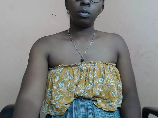 Offline Katty-12 on BongaCams