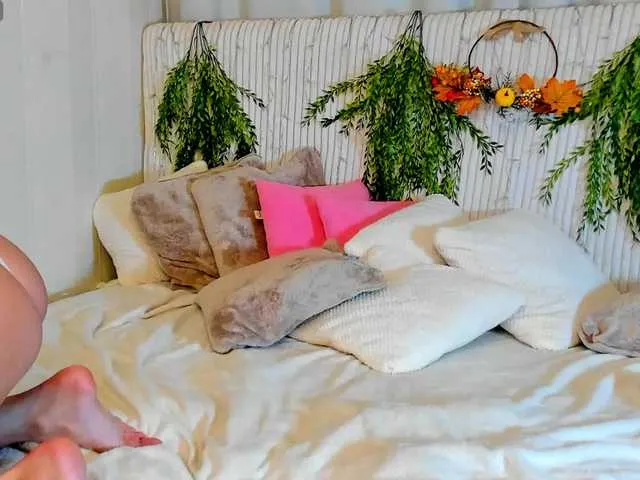 Offline Kelly-Mott on BongaCams