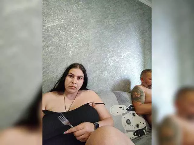 Freechat kissmabont on BongaCams