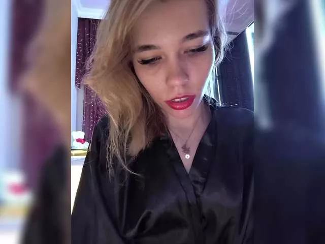 Offline Kitteen on BongaCams