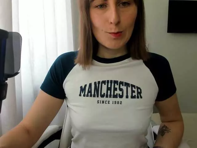 Offline Kiza9 on BongaCams