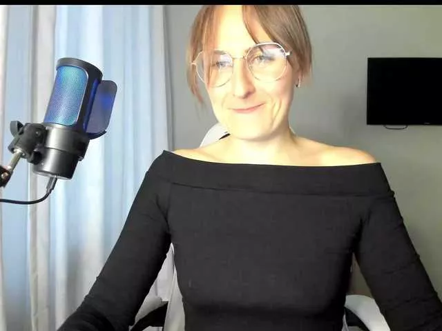 Offline Kiza9 on BongaCams